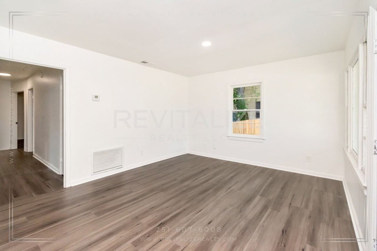 253 10th Ave - Photo 5 of 27