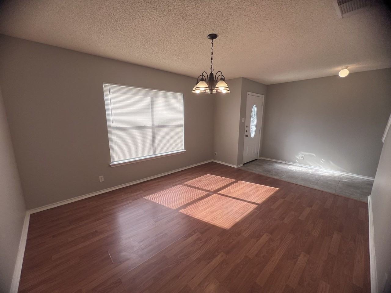 347 Stone Gate Dr - Photo 5 of 27
