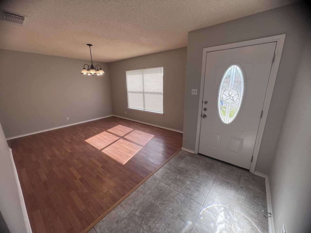 347 Stone Gate Dr - Photo 7 of 27