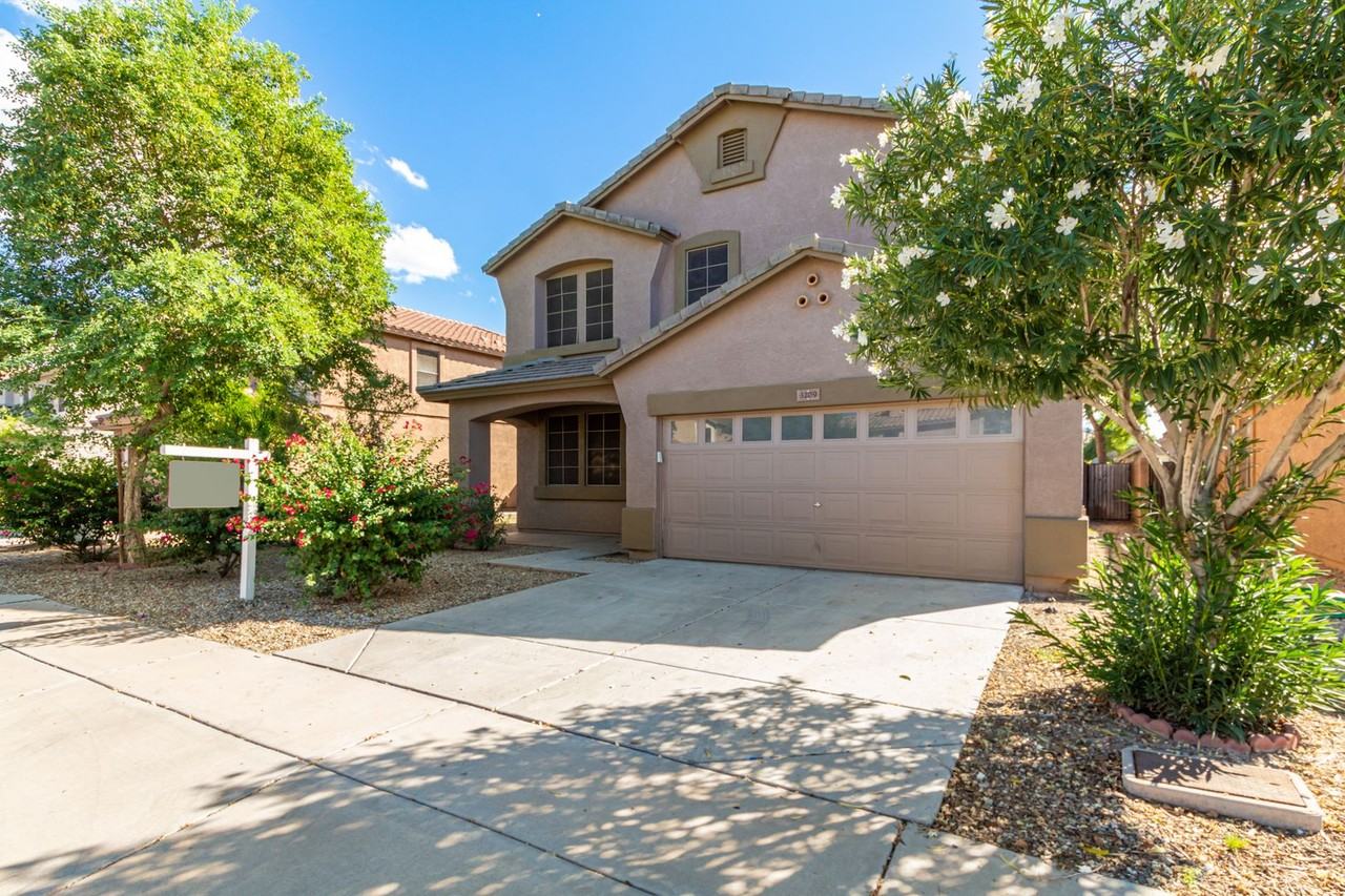 3209 W Saint Catherine Ave - Photo 3 of 40