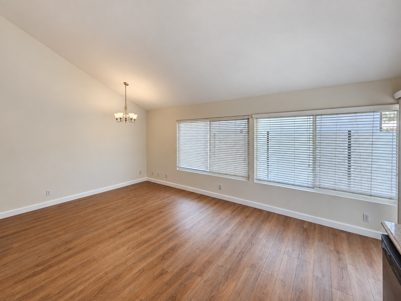 10930 Red Rock Dr - Photo 6 of 19
