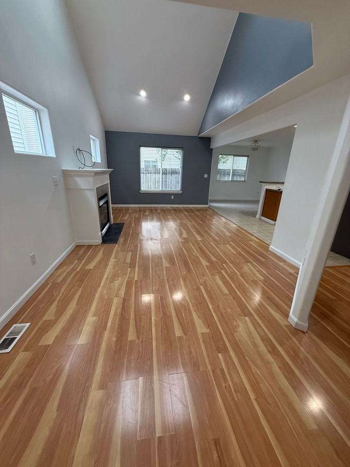 13806 Ne 62nd St - Photo 2 of 19