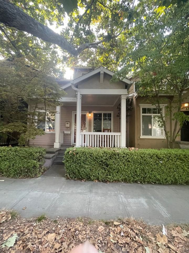 1904 6th St - Photo 5 of 17