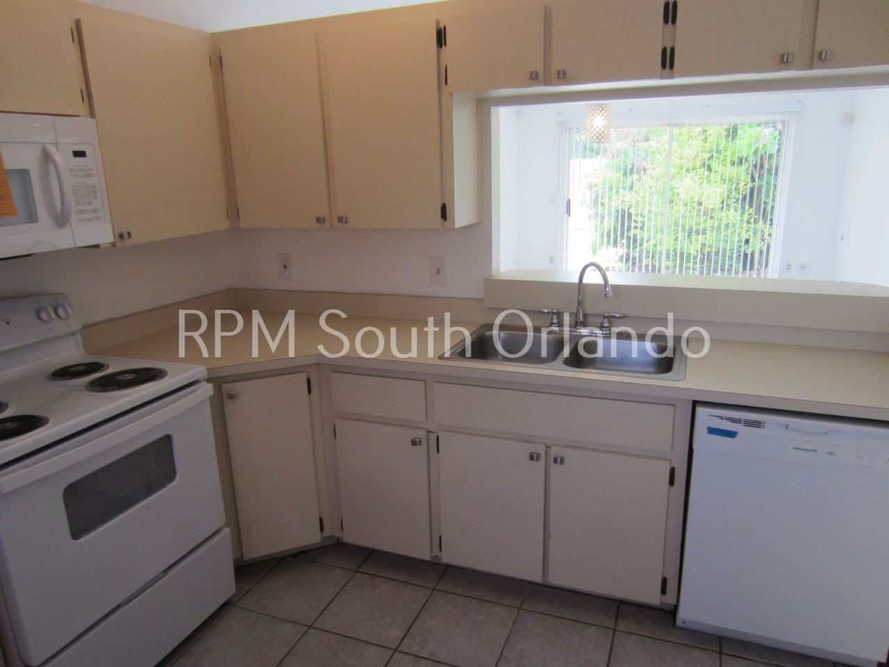 3510 Spring Land Dr - Photo 2 of 11