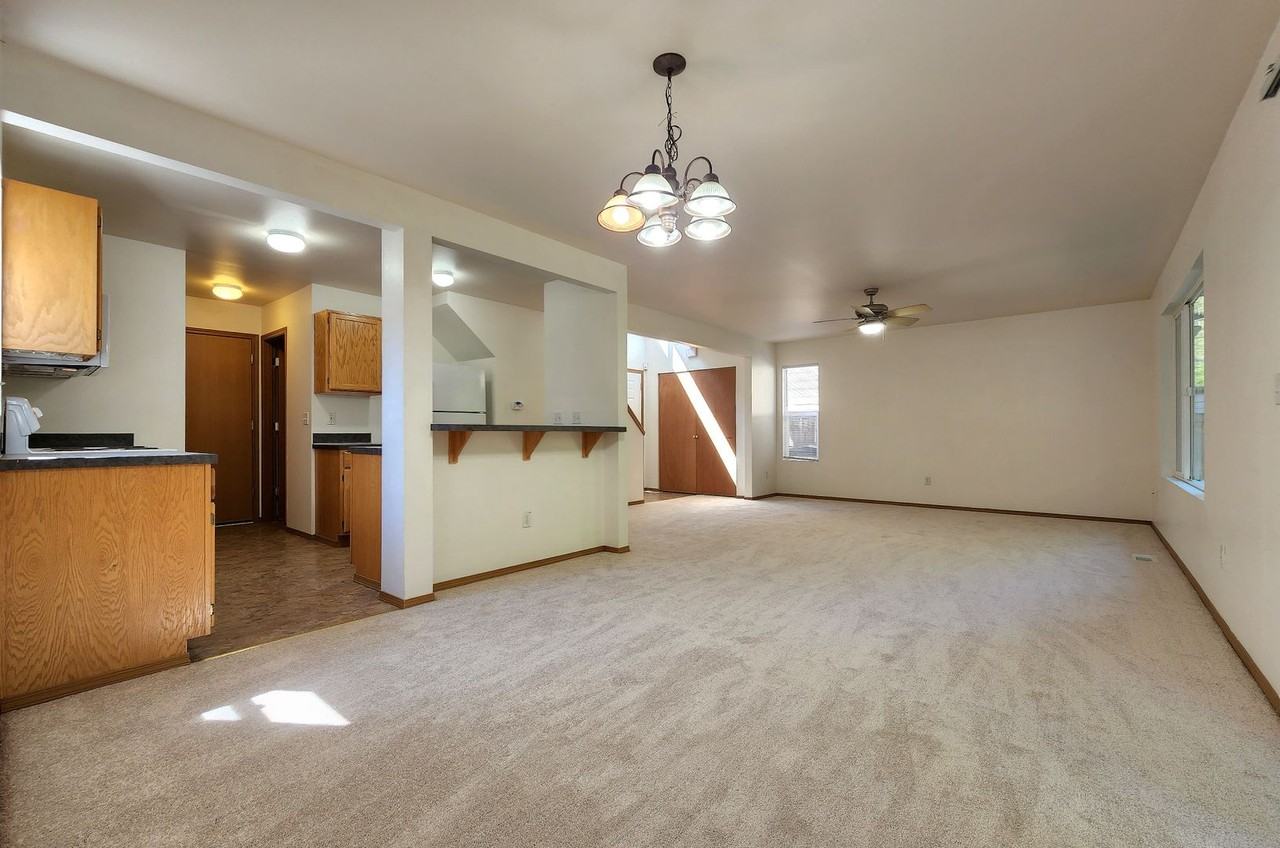 18530 134th Pl Ne - Photo 7 of 21