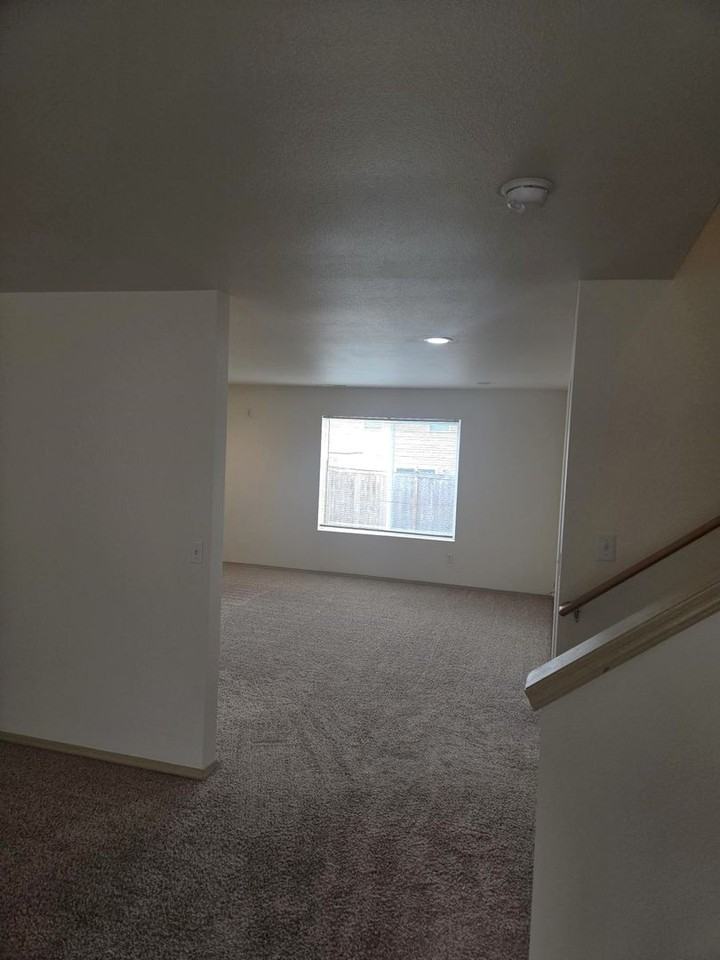 18420 95th Avenue Ct E - Photo 5 of 47