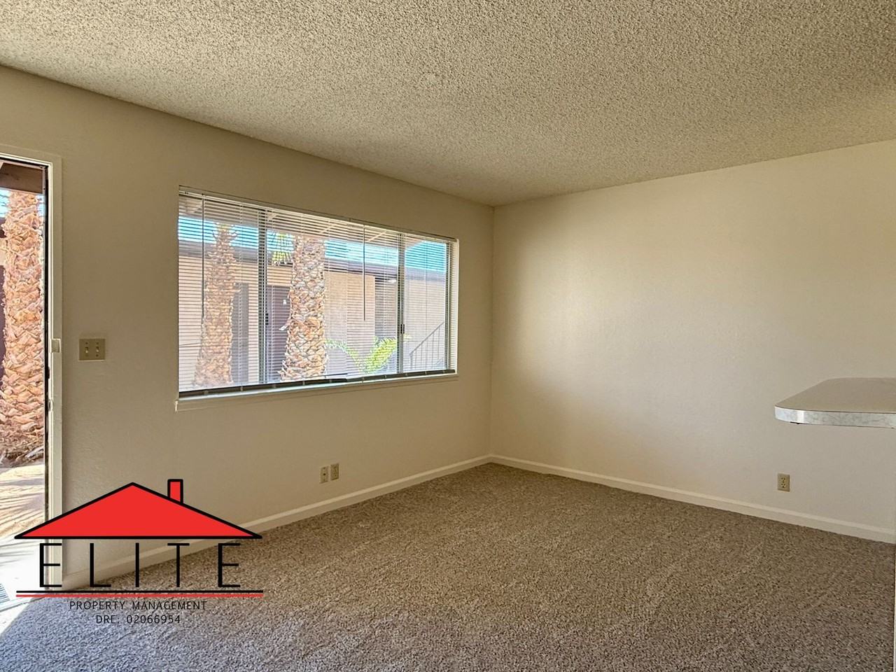 645 E Ridgecrest Blvd - Photo 6 of 13