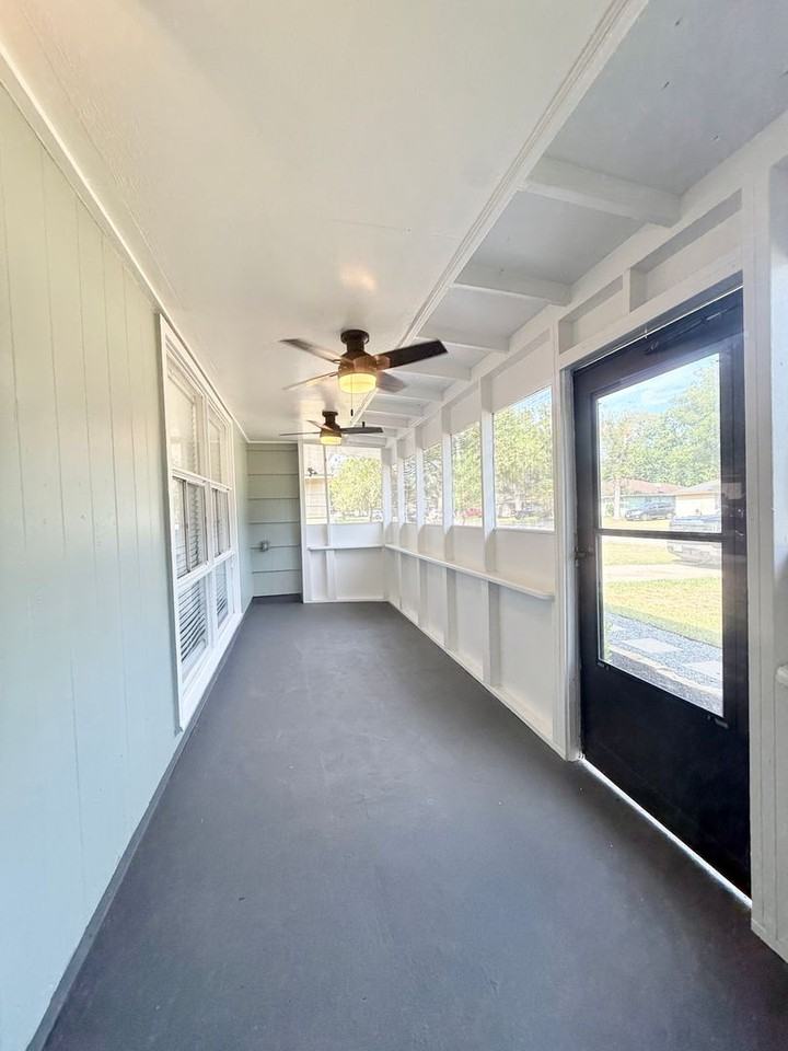 233 Caladium St - Photo 2 of 29