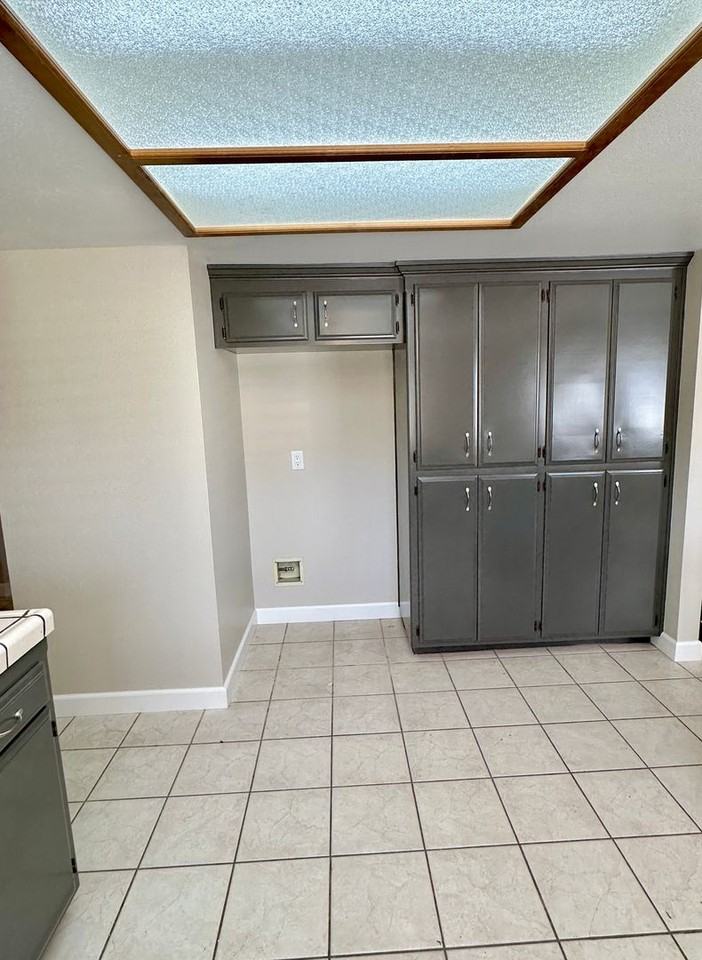 735 Walnut Dr - Photo 6 of 19