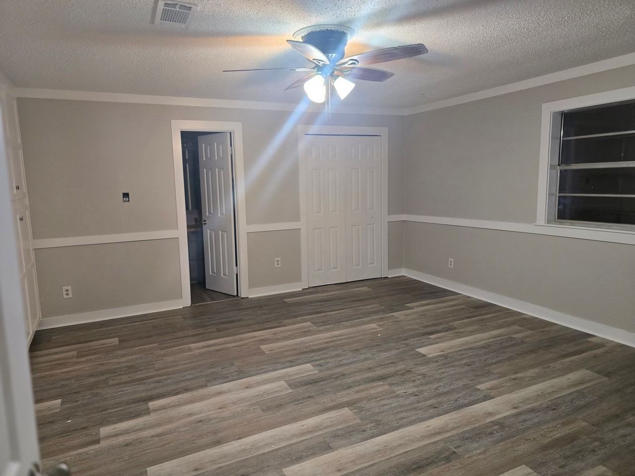 9010 Avalon Dr - Photo 4 of 16