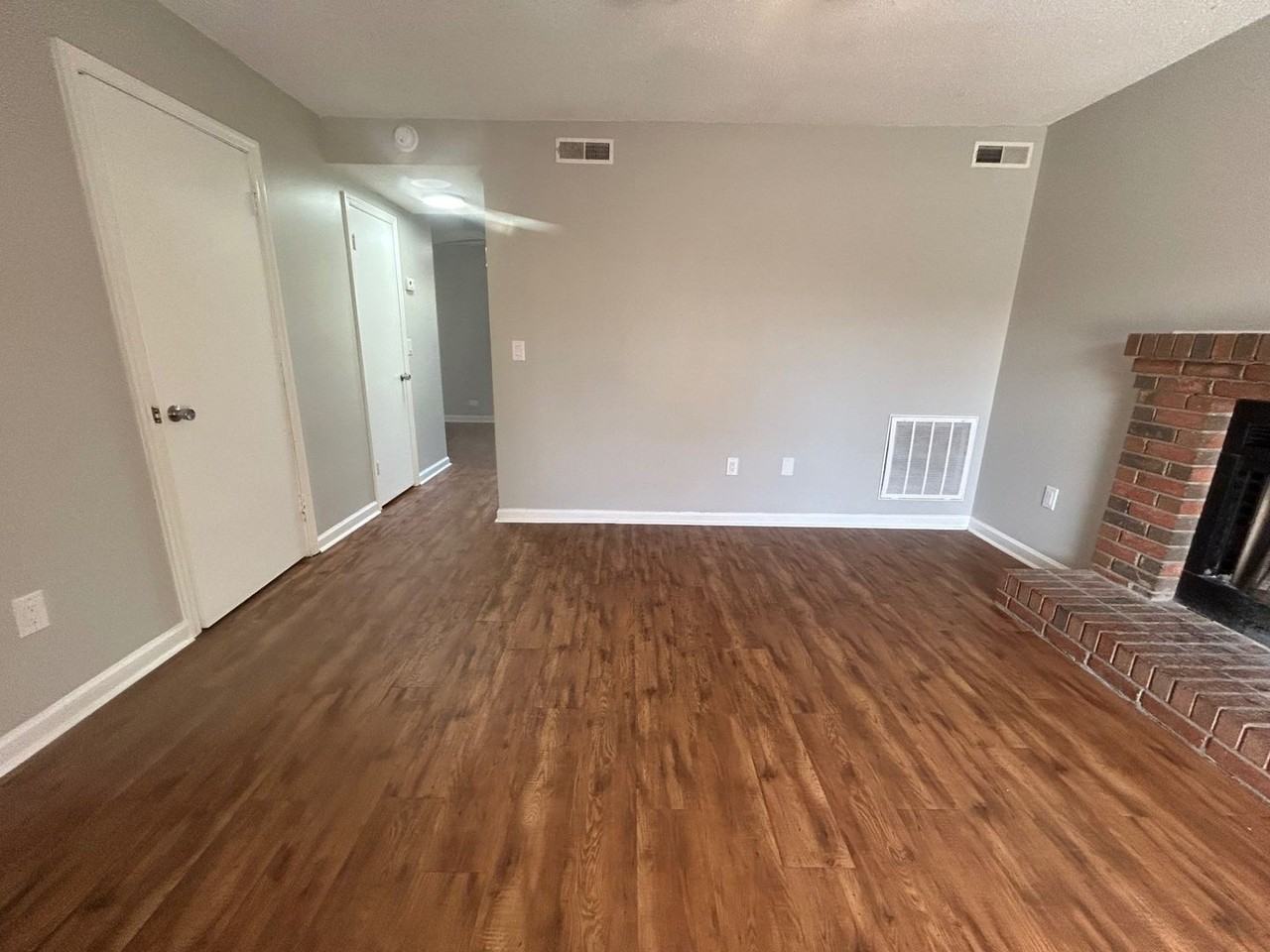 940 Glenn St - Photo 6 of 36
