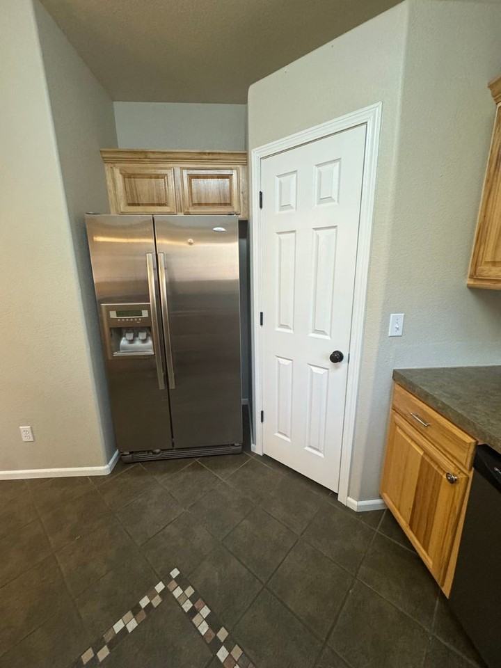 4547 Hayler Ave - Photo 7 of 19