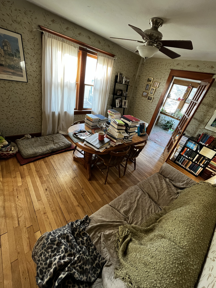 320 Riverside Dr - Photo 5 of 16
