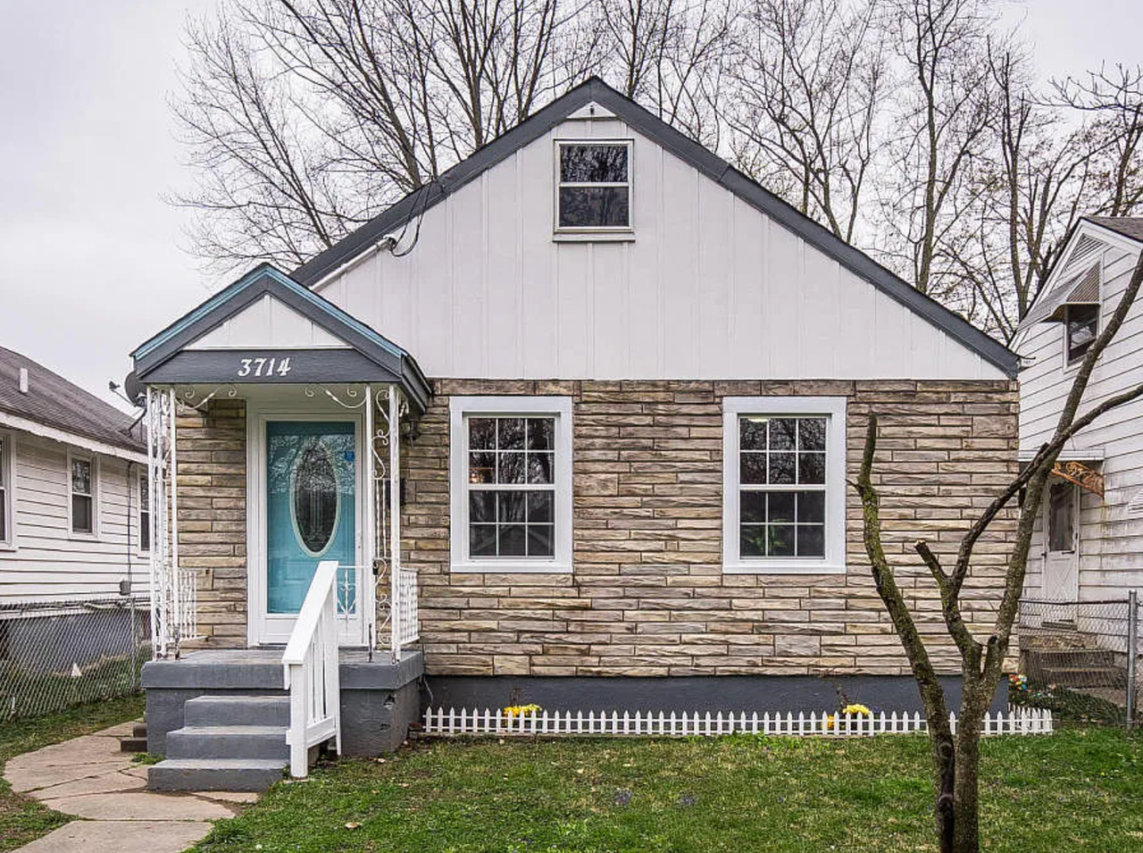 3714 Kahlert Ave - Photo 2 of 11