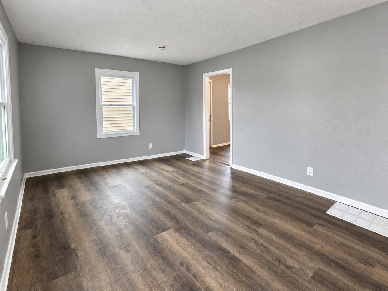 1206 E 24th Ave - Photo 2 of 10