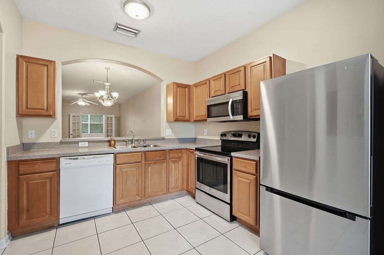 3513 High Hampton Cir - Photo 5 of 29