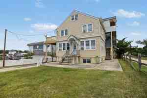 featured image of 1 Braddock Ave