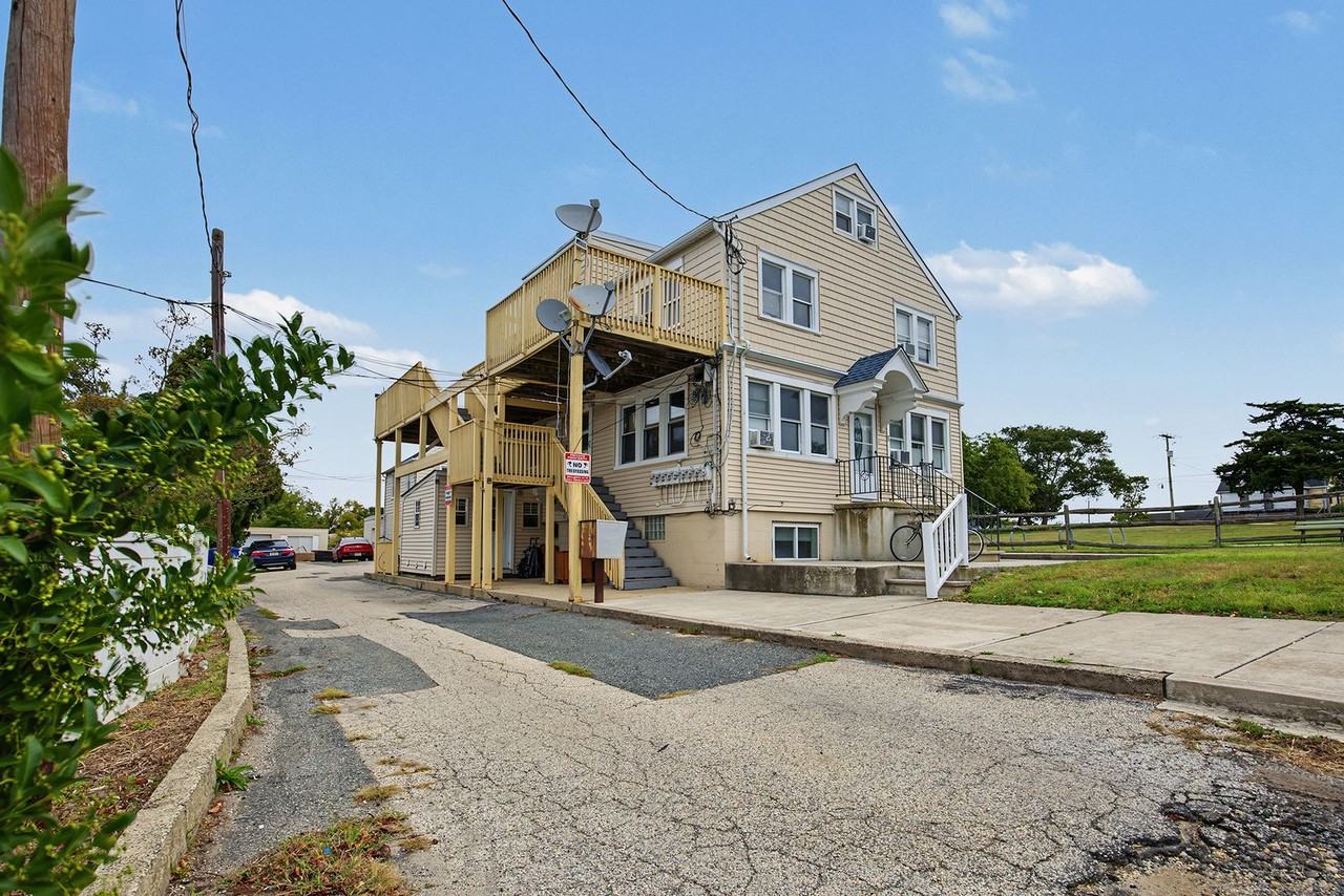 1 Braddock Avenue - Photo 6 of 41