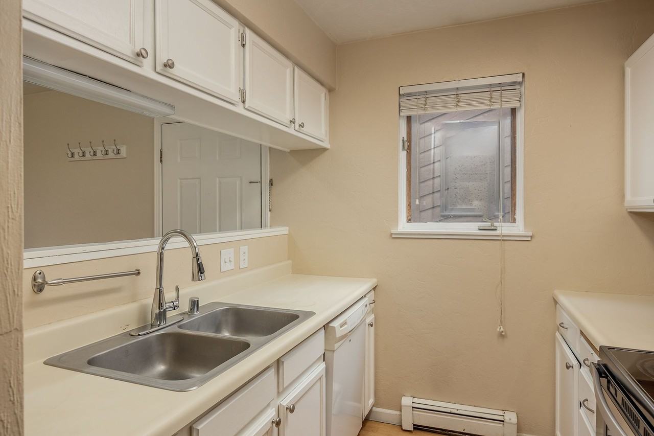 1018 Dogwood St #106 - Photo 7 of 44