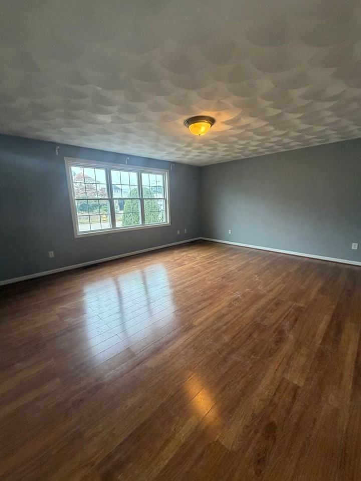 8 Tobie Ave - Photo 2 of 10