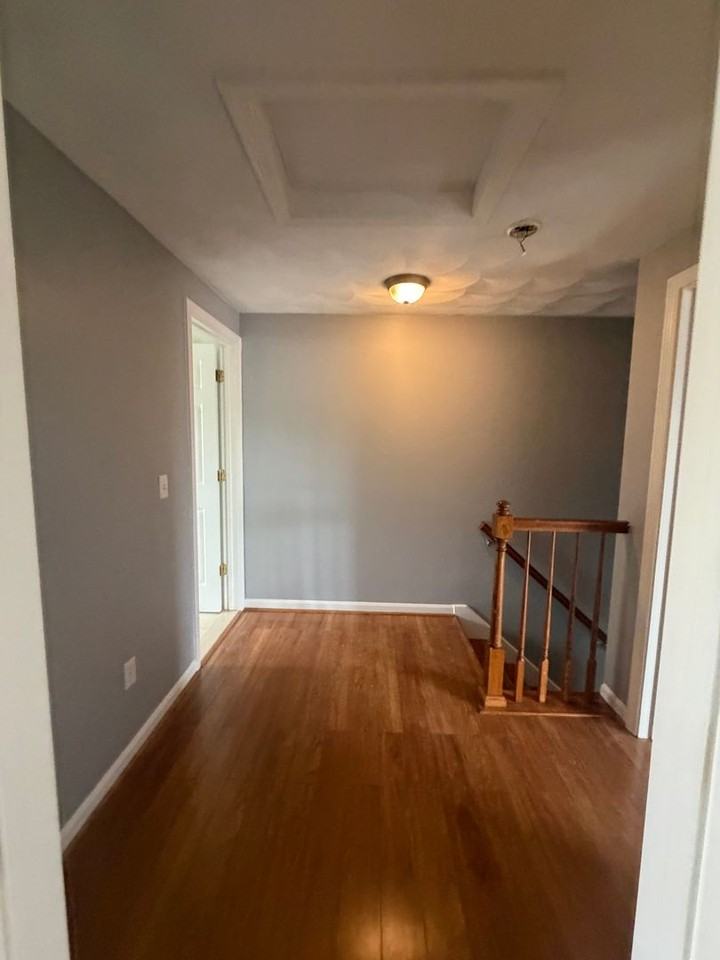 8 Tobie Ave - Photo 5 of 10