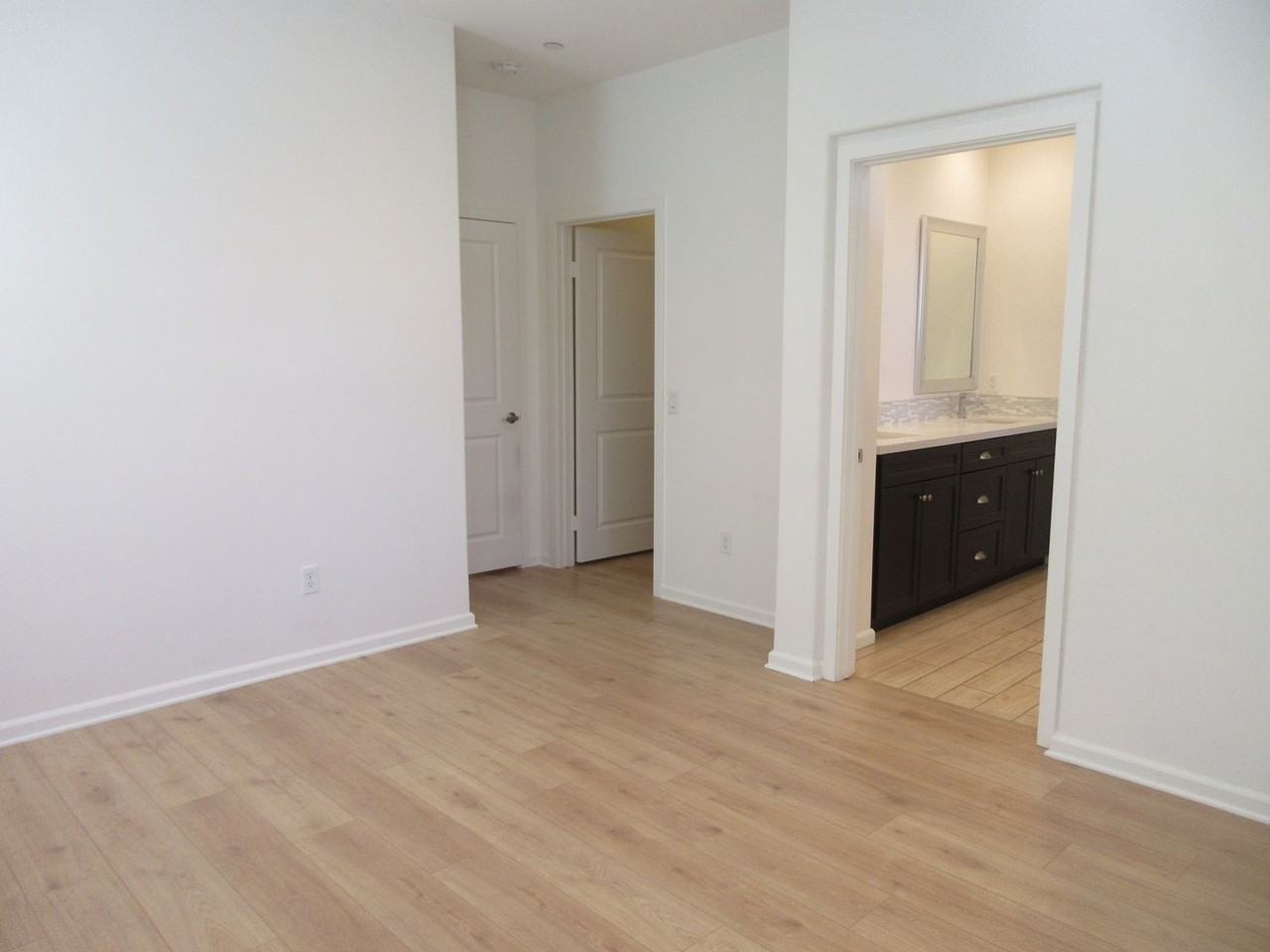 7610 N Honor Way - Photo 5 of 42