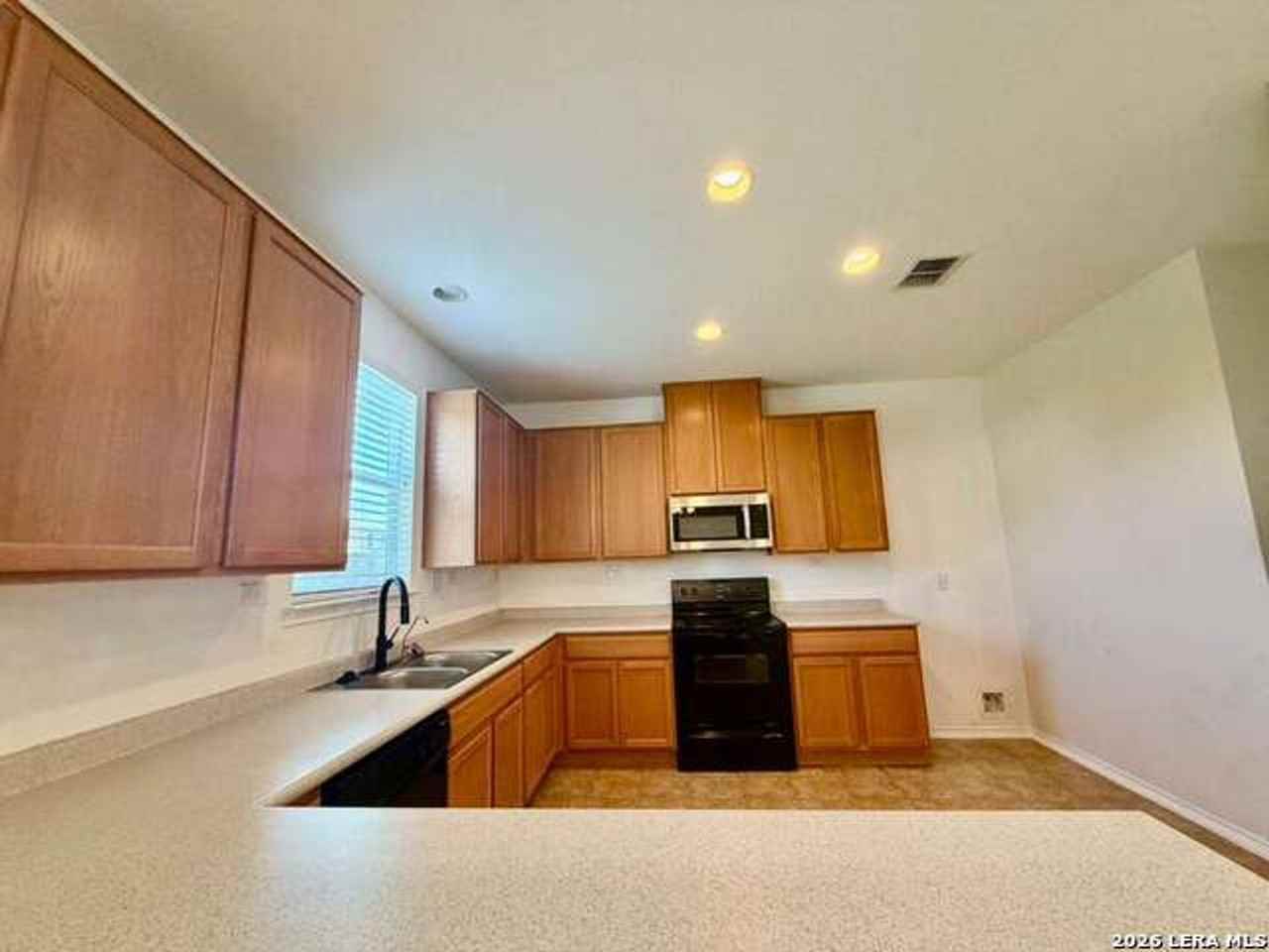 9927 Tampke Fls - Photo 7 of 24