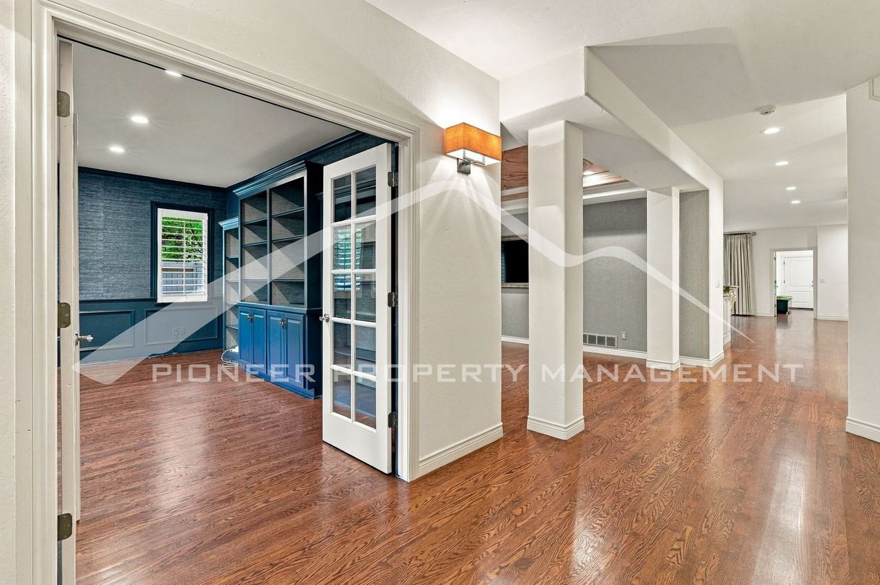344 Saint Paul St - Photo 4 of 50