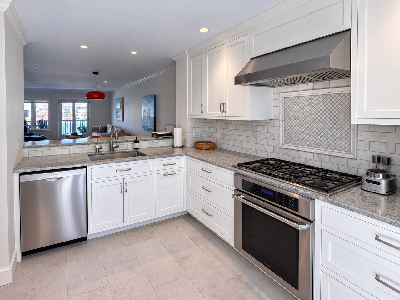 108 Chandlers Wharf - Photo 5 of 29