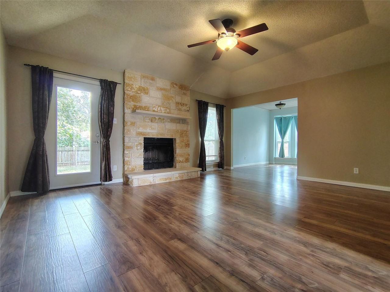 507 Thousand Oaks Blvd - Photo 3 of 22