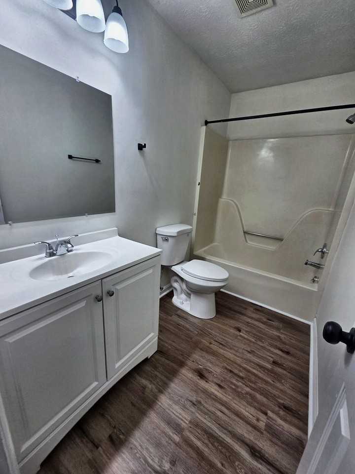 5306 Whisperwood Ct - Photo 6 of 10