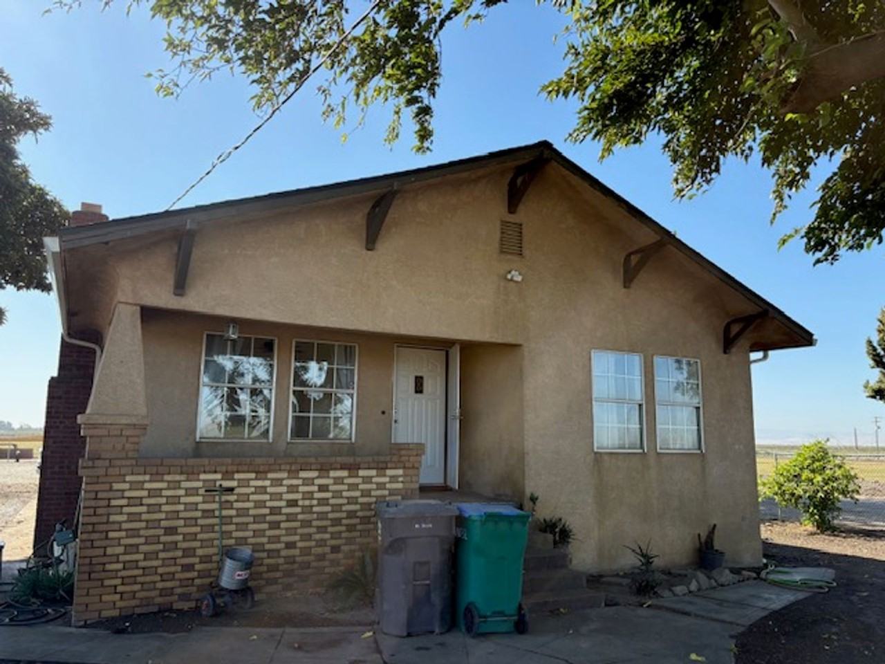 5875 W Howard Rd - Photo 3 of 37