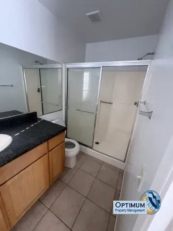 15036 Milford Ave - Photo 2 of 20