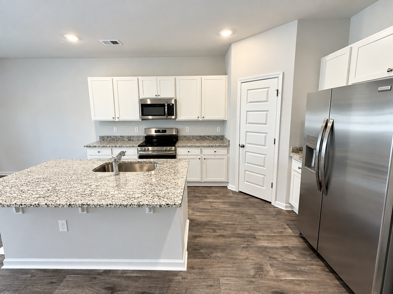 152 Talladega Dr - Photo 5 of 25