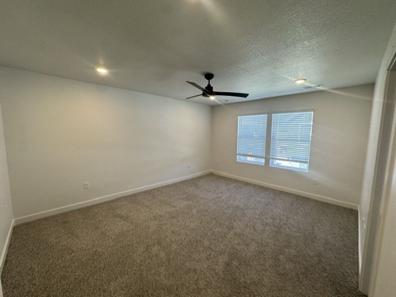 2804 W 2710 N - Photo 5 of 26