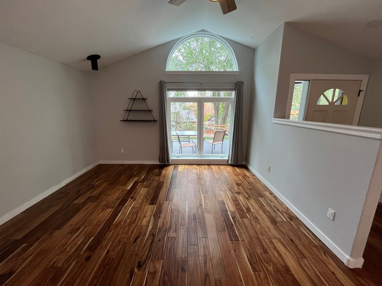 2807 Ne Lotno Dr - Photo 5 of 25