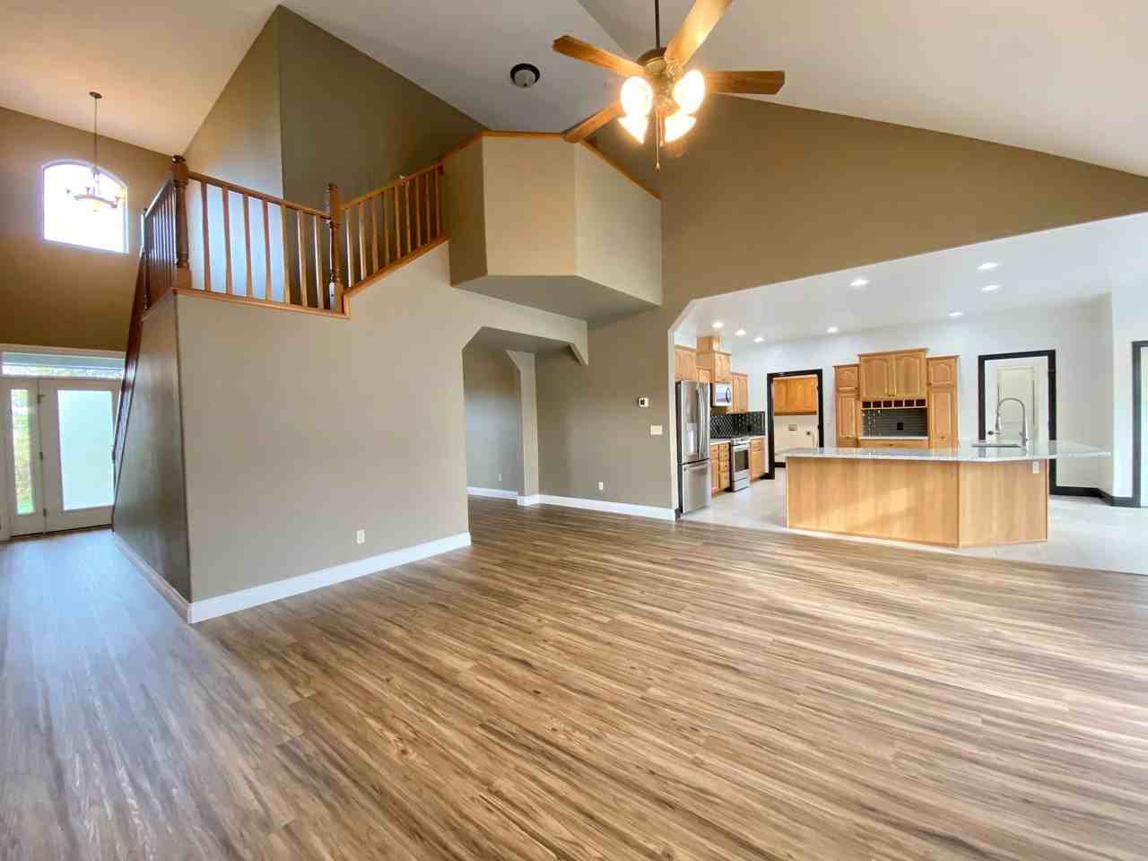 7904 Easy St - Photo 7 of 50
