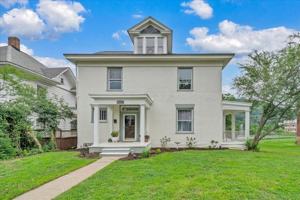 featured image of 1338 Clarke Ave Sw