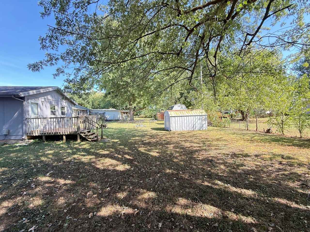 2144 E Monroe St - Photo 4 of 25