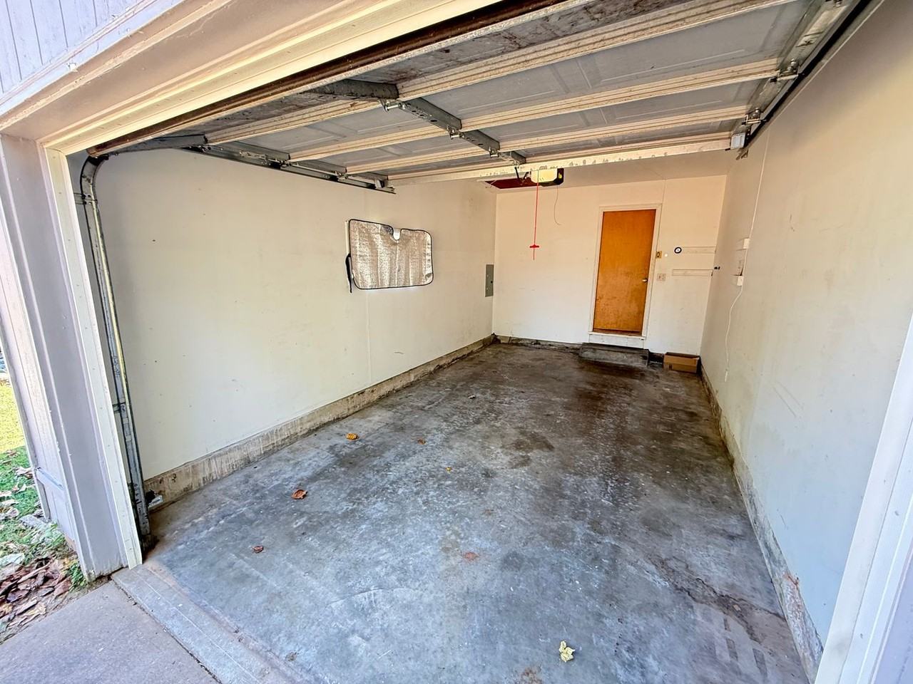 2144 E Monroe St - Photo 6 of 25