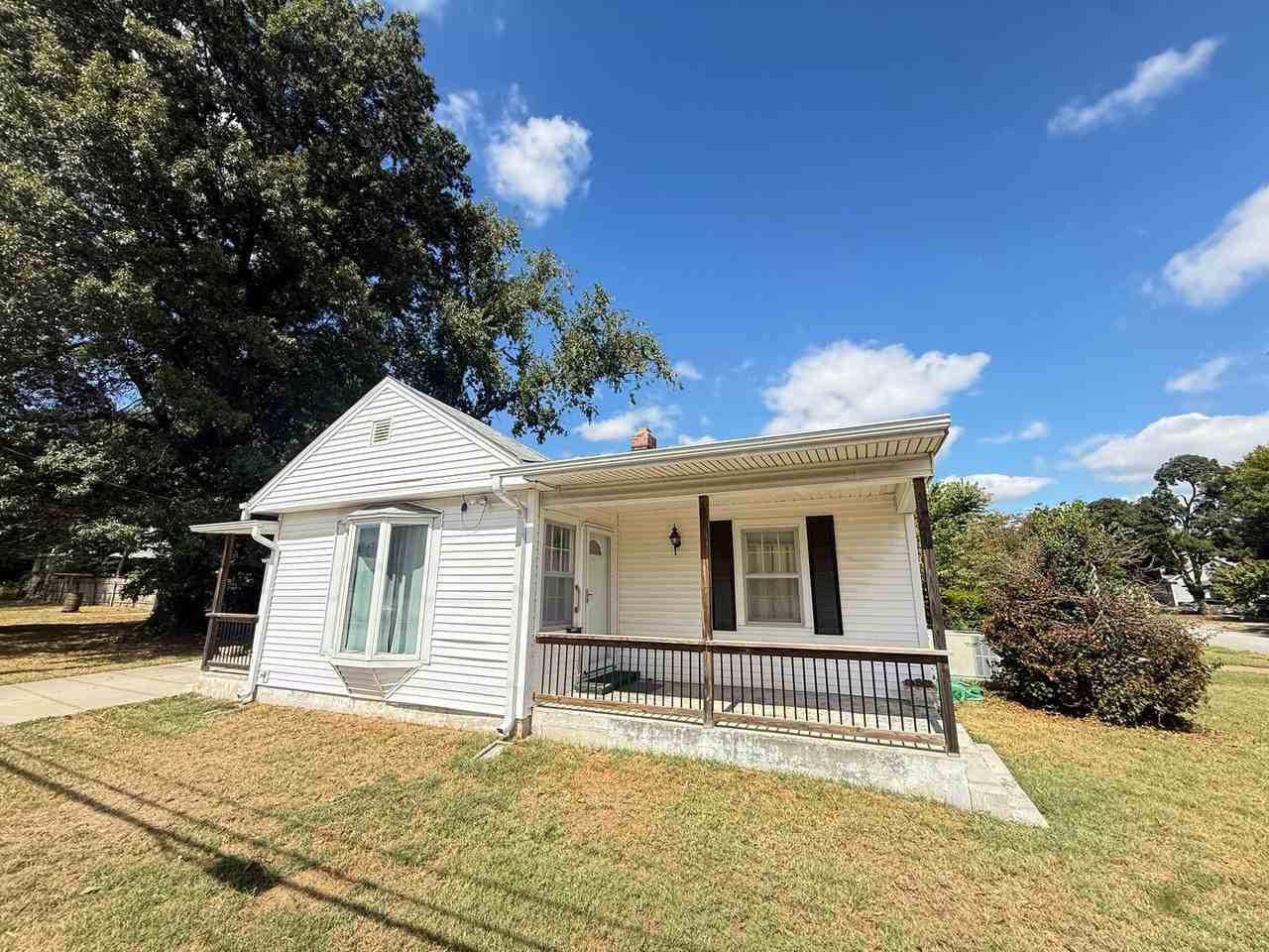 1357 S Florence Ave - Photo 2 of 16