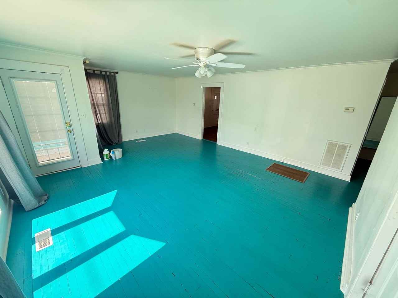 1357 S Florence Ave - Photo 4 of 16