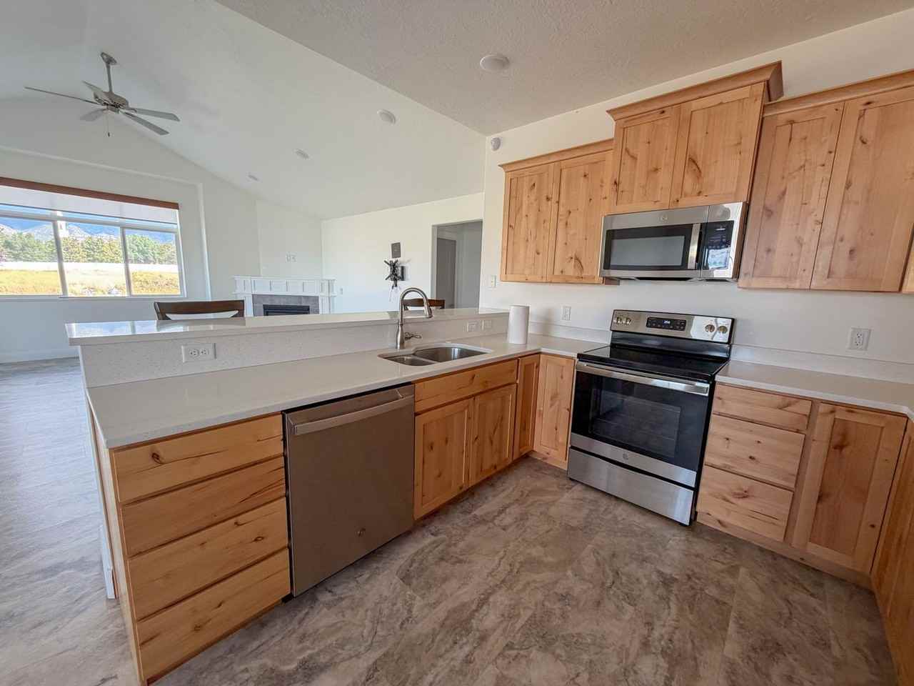 237 E 960 N #D - Photo 7 of 30