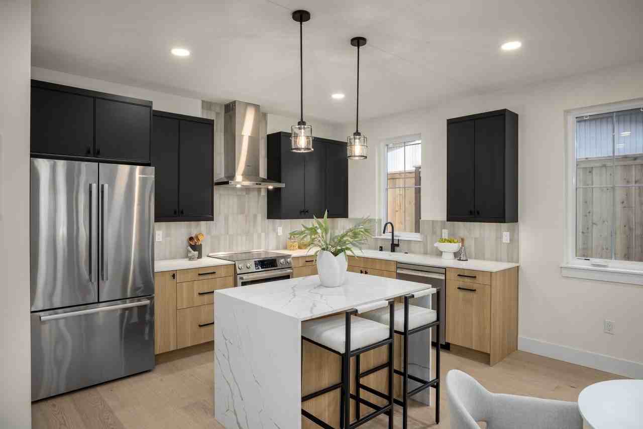 13811 84th Ave Ne - Photo 4 of 26
