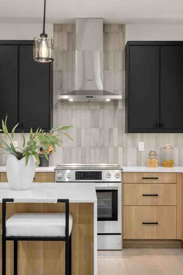 13811 84th Ave Ne - Photo 7 of 26