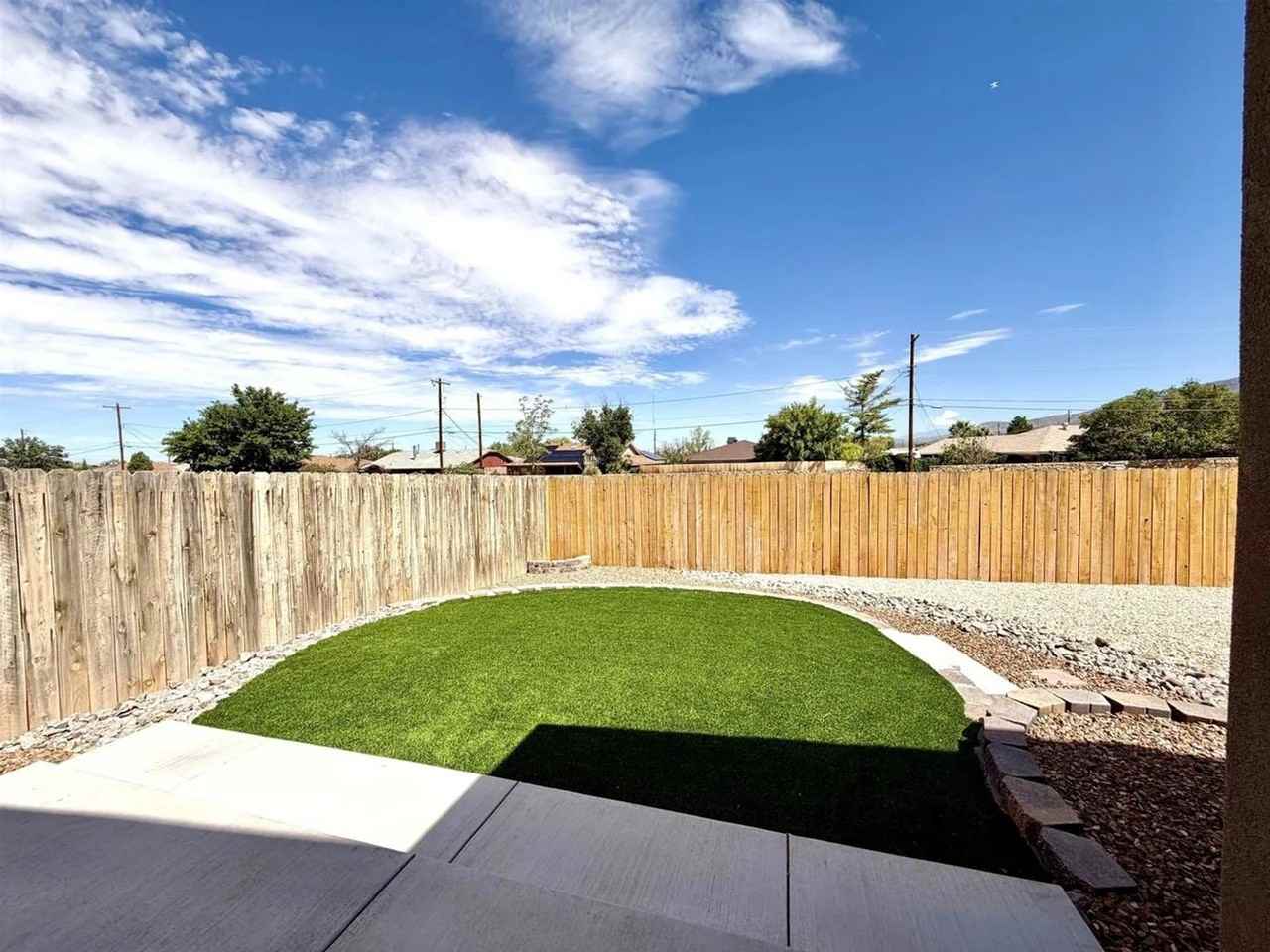 823 Valencia - Photo 4 of 36