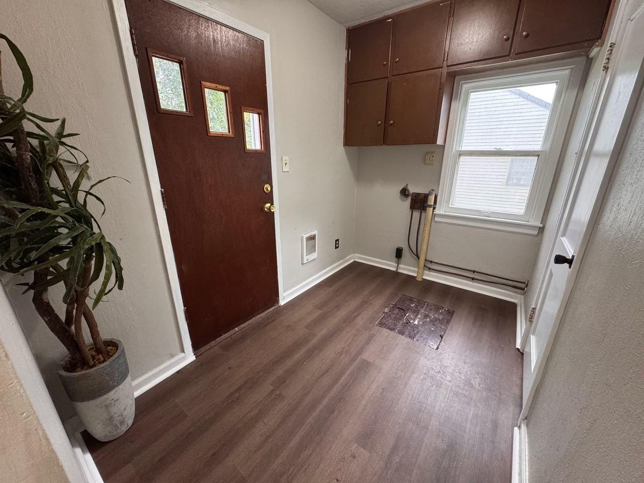 601 Hickory St - Photo 2 of 16