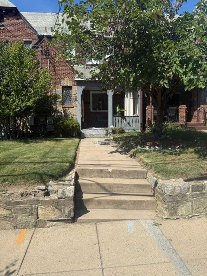 5122 New Hampshire Ave Nw - Photo 2 of 34