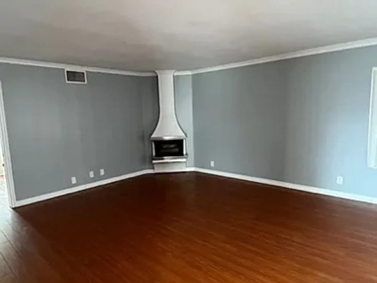 Village Court Apartments - Photo 2 of 20