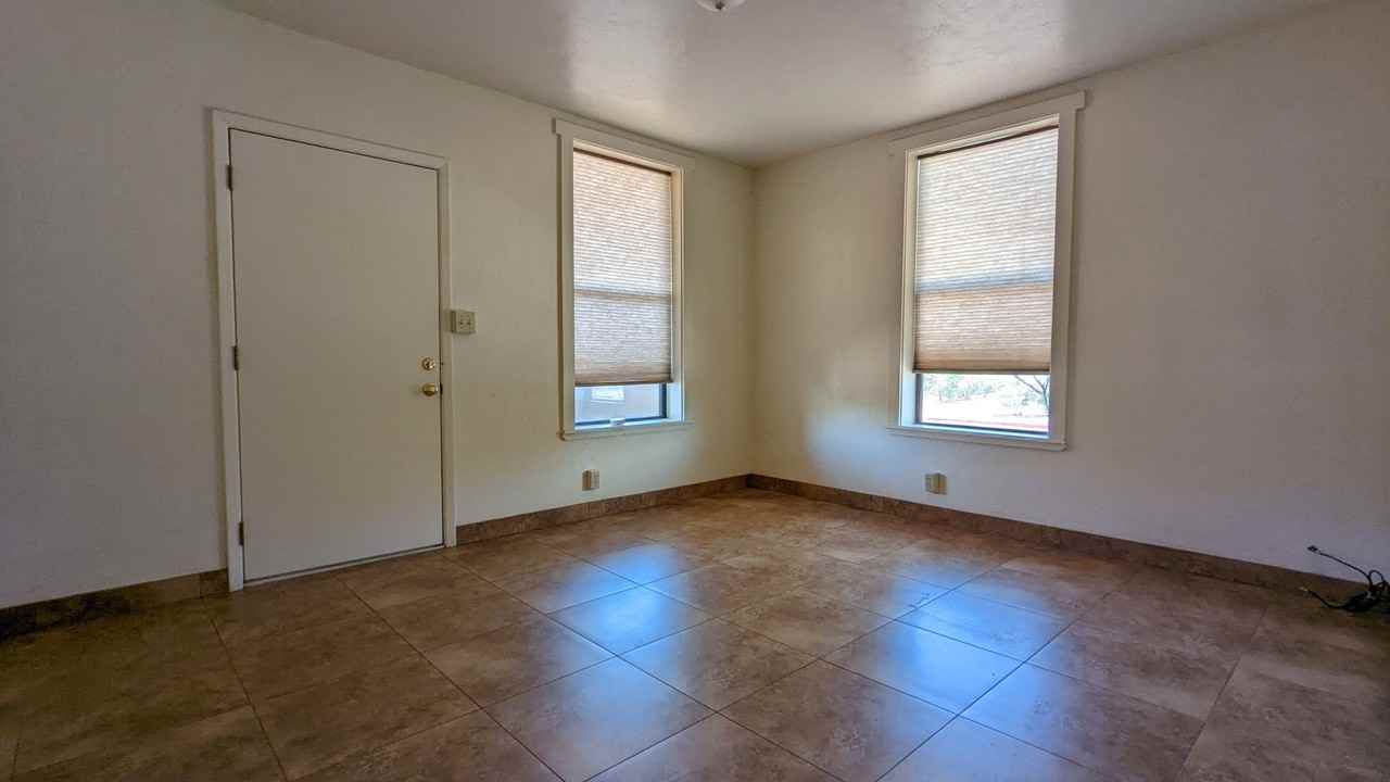 1052 E 7th St - Photo 2 of 11